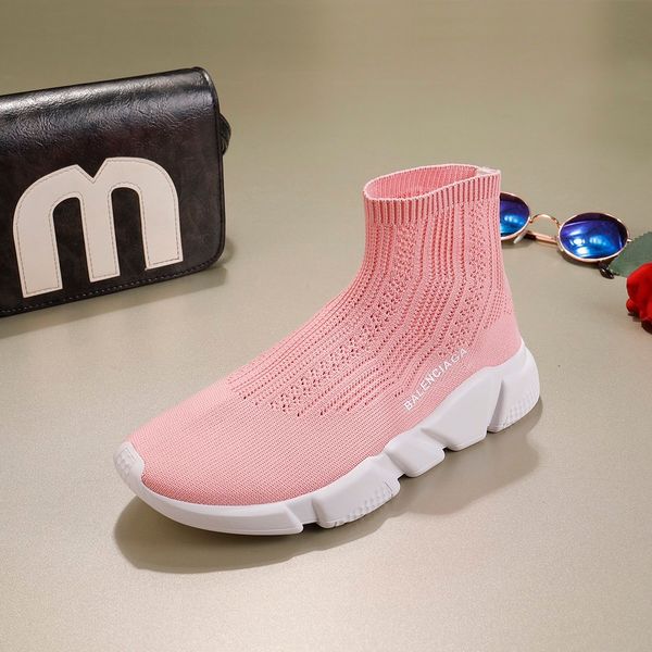 2020 newq3 high-quality women's casual sports shoes socks shoes couple models, fashionable wild flat shoes, box number 38-45
2020 newq3 high-quality women's casual sports shoes socks shoes couple models, fashionable wild flat shoes, box number 38-45