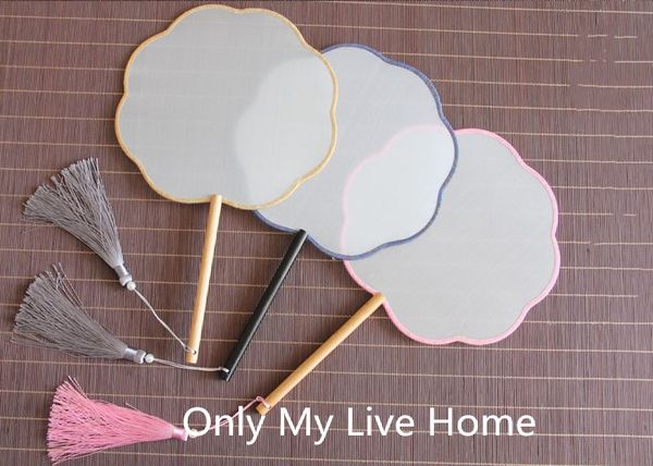 personalized ancient circle chinese fan diy bridal silk hand fan long birch handles white blank fan fine art painting
personalized ancient circle chinese fan diy bridal silk hand fan long birch handles white blank fan fine art painting