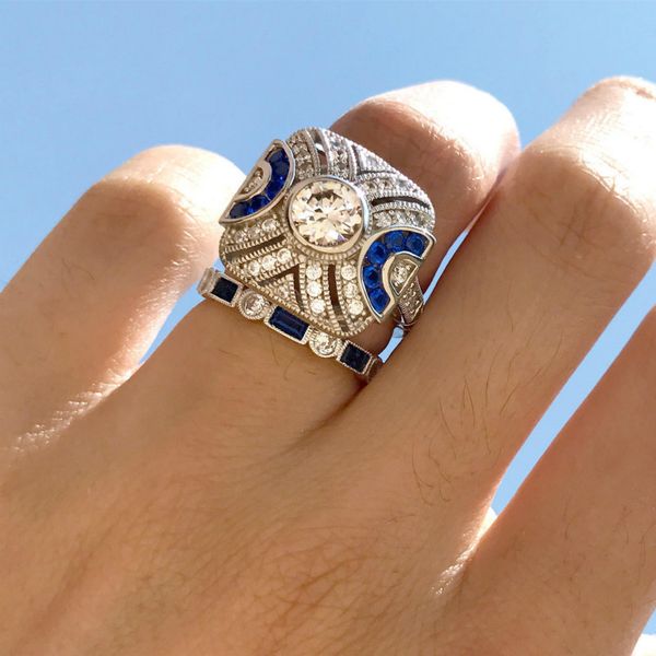 европейский и американский новая мода ювелирные изделия женщины 18k белое золото покрытием engagementwedding партии кольцо размер 6-10, Slivery;golden
европейский и американский новая мода ювелирные изделия женщины 18k белое золото покрытием engagementwedding партии кольцо размер 6-10, Slivery;golden