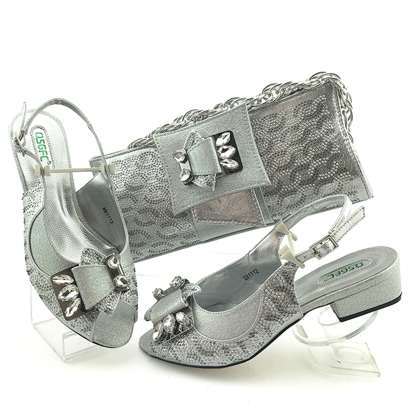 2020 italian new fashion design shoes matching bag set silver color low heel for african aso ebi party shoes and bag sb2021-4, Black
2020 italian new fashion design shoes matching bag set silver color low heel for african aso ebi party shoes and bag sb2021-4, Black