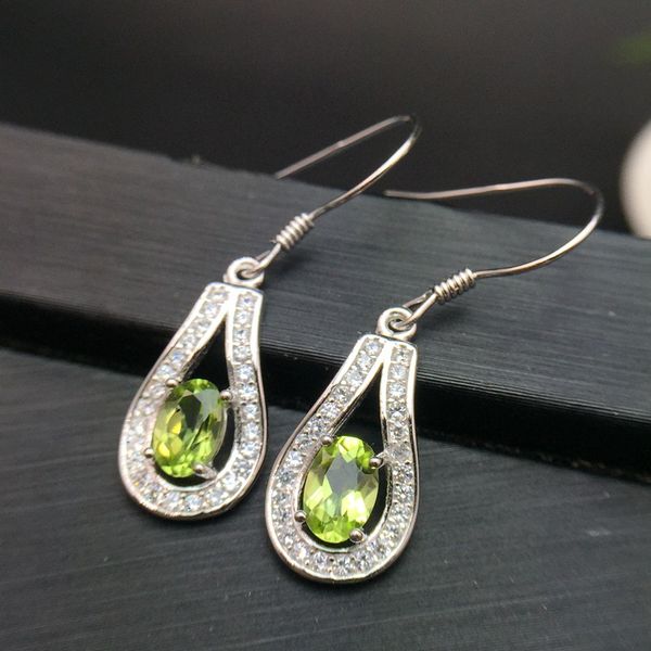 attractive natural green peridot gemstone dangling earrings s925 silver hook earrings women fashion new year gift, Golden;silver
attractive natural green peridot gemstone dangling earrings s925 silver hook earrings women fashion new year gift, Golden;silver