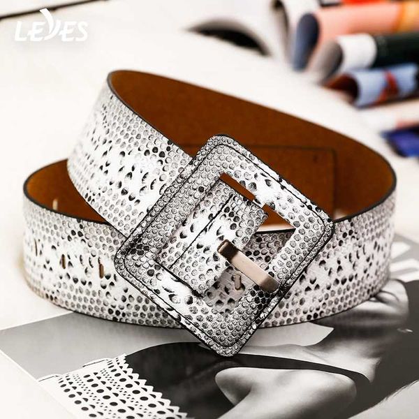 new fashion women belts snake serpent buckle 5.5cm wide python skin leather personality decoration belts, Black;brown
new fashion women belts snake serpent buckle 5.5cm wide python skin leather personality decoration belts, Black;brown