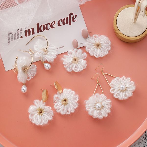 korea winter new handmade wool white flower drop earrings for women fashion jewelry simulated pearl boucle d'oreille femme, Silver
korea winter new handmade wool white flower drop earrings for women fashion jewelry simulated pearl boucle d'oreille femme, Silver
