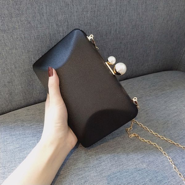 pearl clip clutch bags women purse diamond chain white evening bags for party wedding black
pearl clip clutch bags women purse diamond chain white evening bags for party wedding black