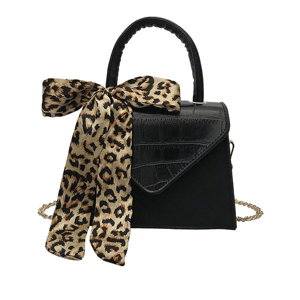 2019 spring new female bag small square korean packet chain shoulder messenger bag fashion women bag
2019 spring new female bag small square korean packet chain shoulder messenger bag fashion women bag