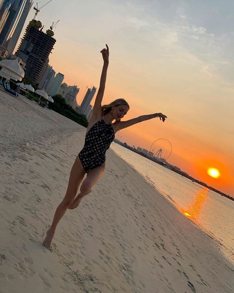 ss20 new arrival designer l swimsuit summer beach bikini swimwear for women size s-xl 8867, White;black
ss20 new arrival designer l swimsuit summer beach bikini swimwear for women size s-xl 8867, White;black