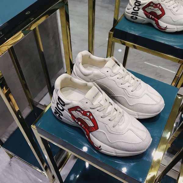 Designer Running A3 Shoes Beach Gold Silver Bullet Triple White Black Men Women Trainer Sport Sneaker Size 36-44
Designer Running A3 Shoes Beach Gold Silver Bullet Triple White Black Men Women Trainer Sport Sneaker Size 36-44