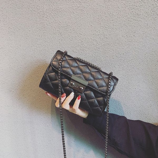 ladies fashion clutch bag 2019 new small fragrance bag tide wild diamond chain shoulder messenger small square
ladies fashion clutch bag 2019 new small fragrance bag tide wild diamond chain shoulder messenger small square