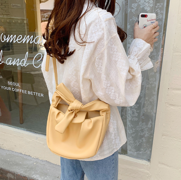 fashion candy color women messenger bag cross body bow bucket bag girl shoulder cute summer spring yellow h2568
fashion candy color women messenger bag cross body bow bucket bag girl shoulder cute summer spring yellow h2568