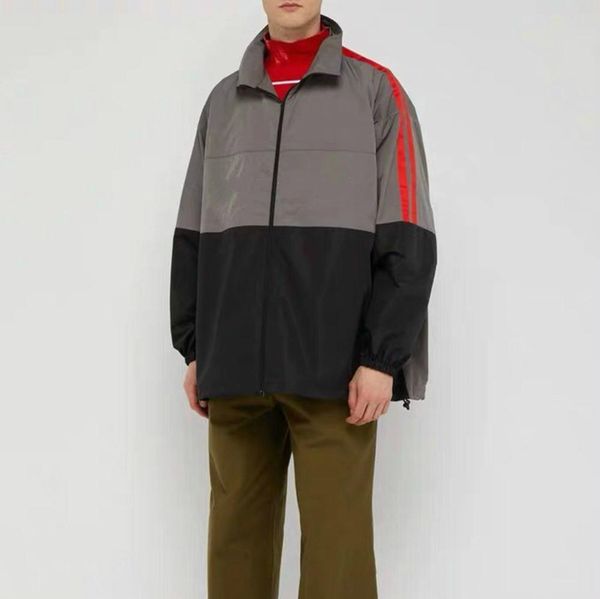 19ss logo printed logo jackets men stitching loose windbreaker fashion long slevee outerwear oversize men women designer jacket hfwpjk133, Black;brown
19ss logo printed logo jackets men stitching loose windbreaker fashion long slevee outerwear oversize men women designer jacket hfwpjk133, Black;brown