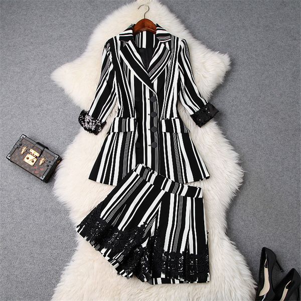 2019 spring designer women 2piece set elegant notched collar double breasted button striped blazer+embroidery shorts suit set, White
2019 spring designer women 2piece set elegant notched collar double breasted button striped blazer+embroidery shorts suit set, White