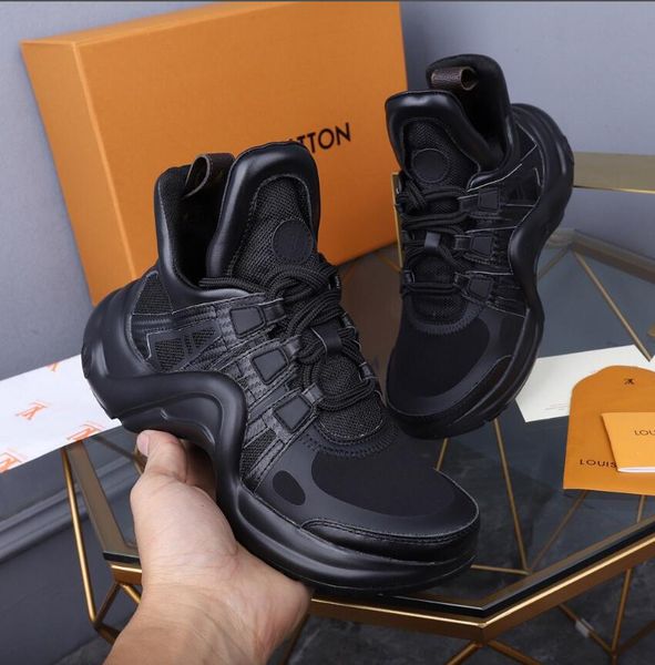 New G Bursting Hot Sale Men Casual High Help Shoes Deg Embroidery High Quality Comfortable Autumn New Pattern Gentlement Sneakers
New G Bursting Hot Sale Men Casual High Help Shoes Deg Embroidery High Quality Comfortable Autumn New Pattern Gentlement Sneakers