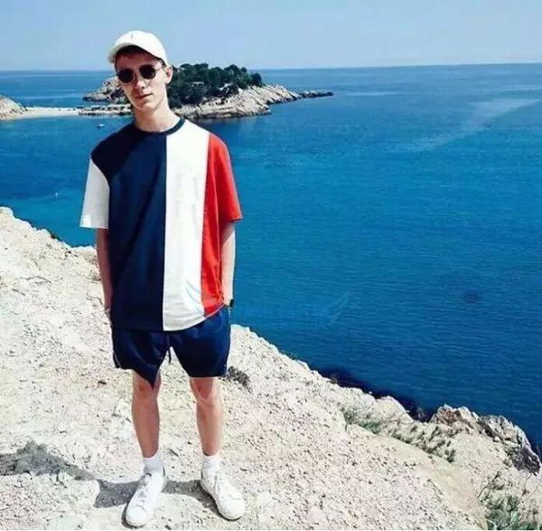 men's tide brand designer t-shirt hip-hop skateboard triangle stitching star with the same paragraph color short-sleeved t-shirt fashio, White;black
men's tide brand designer t-shirt hip-hop skateboard triangle stitching star with the same paragraph color short-sleeved t-shirt fashio, White;black