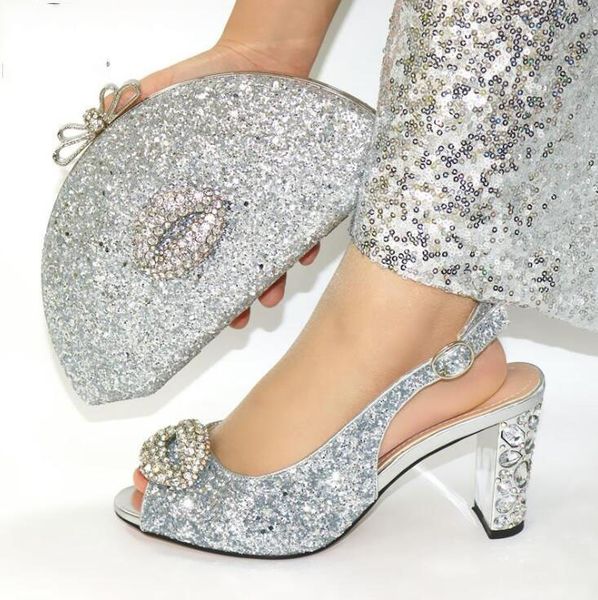 2020 new arrivals slingbacks nigerian women shoes and bag set italian style comfortable heels for wedding in silver color the leather quali, Black
2020 new arrivals slingbacks nigerian women shoes and bag set italian style comfortable heels for wedding in silver color the leather quali, Black