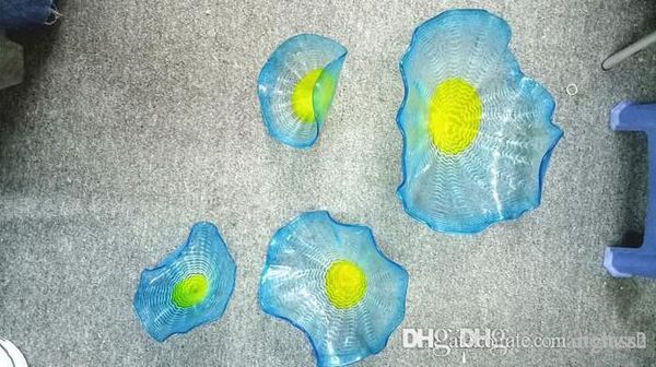 2019 new blown glass plates for wall decoration style multicolor murano glass hanging plates wall art customized color size
2019 new blown glass plates for wall decoration style multicolor murano glass hanging plates wall art customized color size