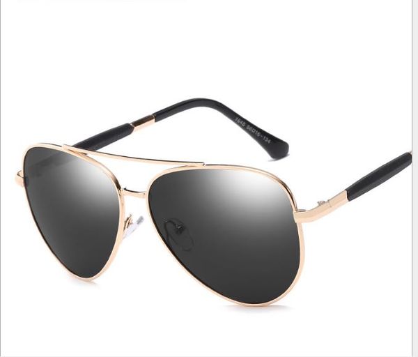 new polarizing sunglasses classic toad glasses metal men's high definition sunglasses, White;black
new polarizing sunglasses classic toad glasses metal men's high definition sunglasses, White;black