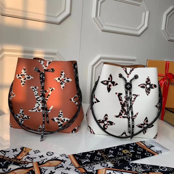 2020 the original single hardware all steel pull head card palm springs, a small backpack with animal patterns describe sizes monogram serv
2020 the original single hardware all steel pull head card palm springs, a small backpack with animal patterns describe sizes monogram serv