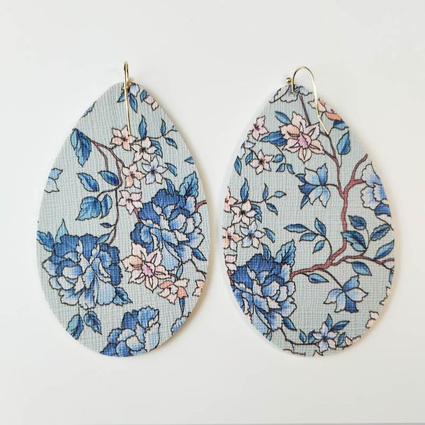 cpop модные искусственная кожа серьги для женщин большой цветок кулон падение серьги мода ювелирные изделия ушные капли оптовая продажа пода, Silver
cpop модные искусственная кожа серьги для женщин большой цветок кулон падение серьги мода ювелирные изделия ушные капли оптовая продажа пода, Silver