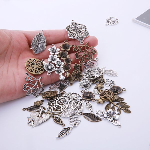 100/bag retro diy handmade accessories metal mixed life tree leaves flower pendants jewelry accessories new fashion, Blue;slivery
100/bag retro diy handmade accessories metal mixed life tree leaves flower pendants jewelry accessories new fashion, Blue;slivery