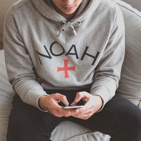 19ss noah logo printed pure color hoodies men women fashion casual pullover street skateboard hooded sweatshirt hfhlwy026, Black
19ss noah logo printed pure color hoodies men women fashion casual pullover street skateboard hooded sweatshirt hfhlwy026, Black