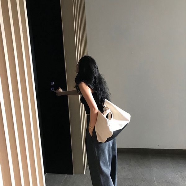 canvas bag fashionable super large three-dimensional leather fight color one shoulder messenger portable canvas bag
canvas bag fashionable super large three-dimensional leather fight color one shoulder messenger portable canvas bag