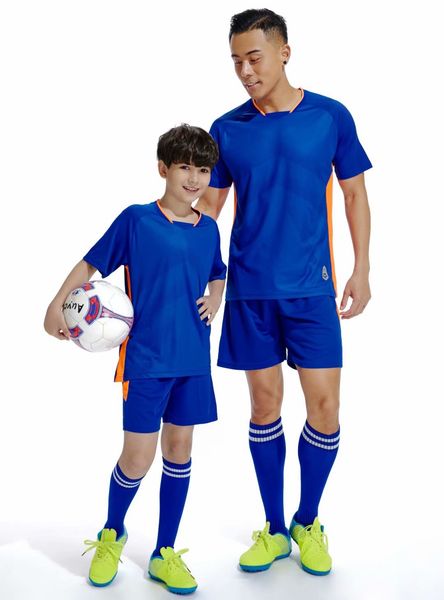 men blank double-sided football team uniforms kits sports clothes tracksuits personality customized football sets with shorts b10-23, Blue;black
men blank double-sided football team uniforms kits sports clothes tracksuits personality customized football sets with shorts b10-23, Blue;black