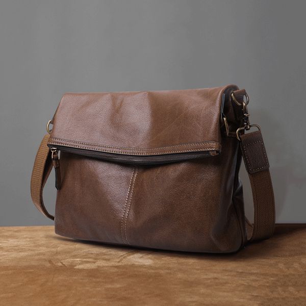 men's genuine leather shoulder bags vintage full grain leather messenger bags cowhide satchel bag
men's genuine leather shoulder bags vintage full grain leather messenger bags cowhide satchel bag