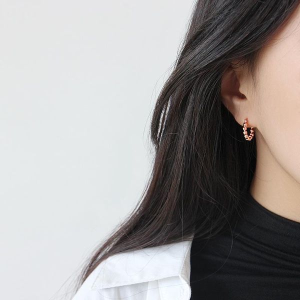 ball beads strand hoops earring 925 sterling silver rose gold exaggerated ear buckle geometric arc elegant women fashion jewelry, Golden;silver
ball beads strand hoops earring 925 sterling silver rose gold exaggerated ear buckle geometric arc elegant women fashion jewelry, Golden;silver