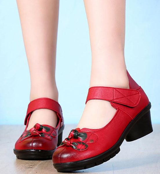 2019 women's shoes in spring and autumn with new style middle heel coarse heel round head mother shoes@5069, Black
2019 women's shoes in spring and autumn with new style middle heel coarse heel round head mother shoes@5069, Black