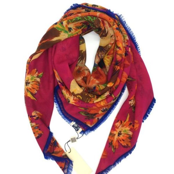 wholesale- new good quality 100% wool material print floral letter pattern square scarves for women size 130cm * 130cm, Blue;gray
wholesale- new good quality 100% wool material print floral letter pattern square scarves for women size 130cm * 130cm, Blue;gray