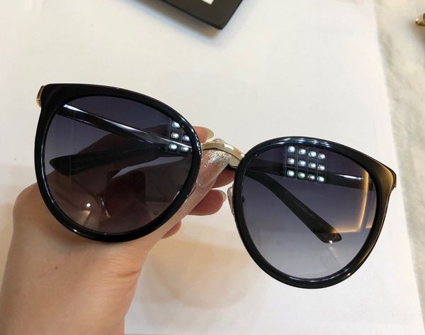 women man square sunglasses clear glitter frame grey fashion sunglasses for new with box numgg181227-67, White;black
women man square sunglasses clear glitter frame grey fashion sunglasses for new with box numgg181227-67, White;black