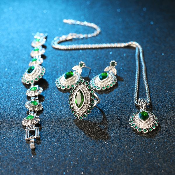 2018 fashion jewelry sets green crystal flower bridal bracelet ring necklace earring 4pcs/lot antique silver vintage jewelry, Slivery;golden
2018 fashion jewelry sets green crystal flower bridal bracelet ring necklace earring 4pcs/lot antique silver vintage jewelry, Slivery;golden