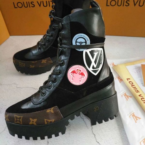 2020 comfortable european women's boots thick high-heeled front lace-up short tube printing color-matching martin boots factory direct, Black
2020 comfortable european women's boots thick high-heeled front lace-up short tube printing color-matching martin boots factory direct, Black