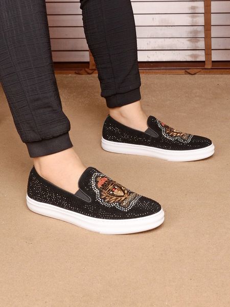 new style high-end luxury men's casual loafers triple fashion men's brand men's shoes without laces classic vintage pattern j, Black
new style high-end luxury men's casual loafers triple fashion men's brand men's shoes without laces classic vintage pattern j, Black