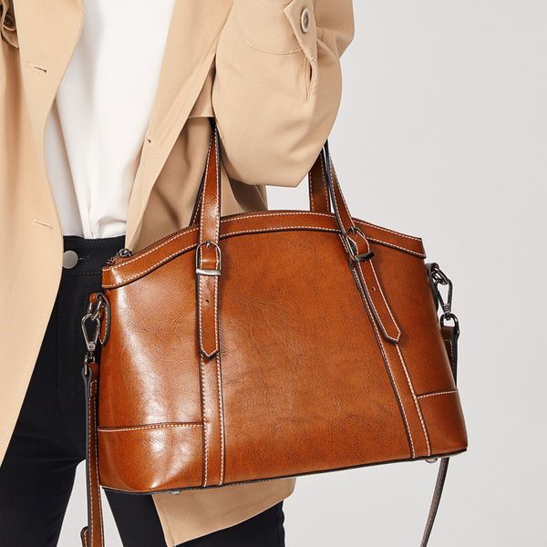 2019 new style fashionable genuine leather women's bag style shell bag, hand-held single-shoulder messenger bag
2019 new style fashionable genuine leather women's bag style shell bag, hand-held single-shoulder messenger bag