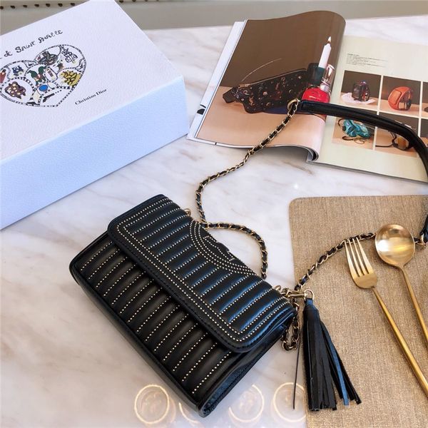 Fashion brand luxury handbags designer handbags rivet flip dinner bag high quality shoulder bag Cross Body bag wallet free shipping
Fashion brand luxury handbags designer handbags rivet flip dinner bag high quality shoulder bag Cross Body bag wallet free shipping