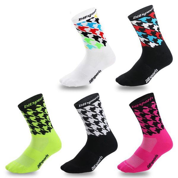 ugupgrade cycling socks stand wear sport socks for cycling and outdoor sports professional athletic woman bike, Black
ugupgrade cycling socks stand wear sport socks for cycling and outdoor sports professional athletic woman bike, Black