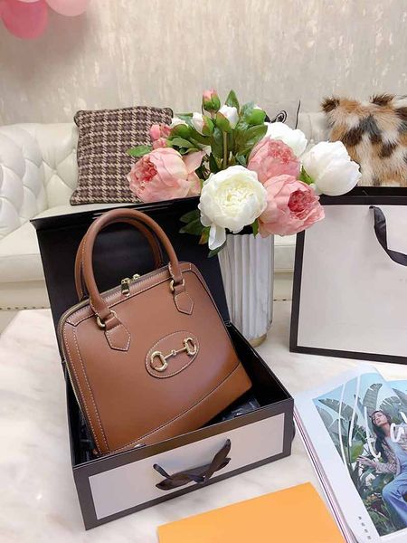 дизайнер роскошные сумки 1955 уздечка стиль оболочки женщин сумки дизайнер большие хорошие дамы кошельки моды сумки сумка
дизайнер роскошные сумки 1955 уздечка стиль оболочки женщин сумки дизайнер большие хорошие дамы кошельки моды сумки сумка