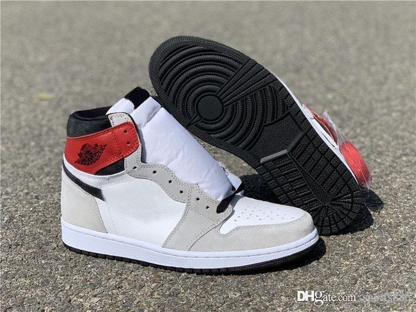 aauthentic 1 high og retro light smoke grey men basketball shoes 555088-126 suede varsity red man sneakers with original box
aauthentic 1 high og retro light smoke grey men basketball shoes 555088-126 suede varsity red man sneakers with original box