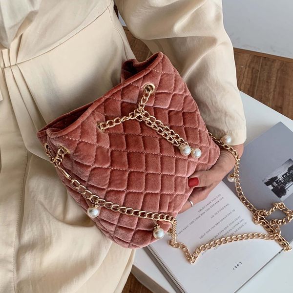 elegant female plaid bucket bag 2019 fashion new velvet women's handbag pearl chain shoulder messenger bag
elegant female plaid bucket bag 2019 fashion new velvet women's handbag pearl chain shoulder messenger bag