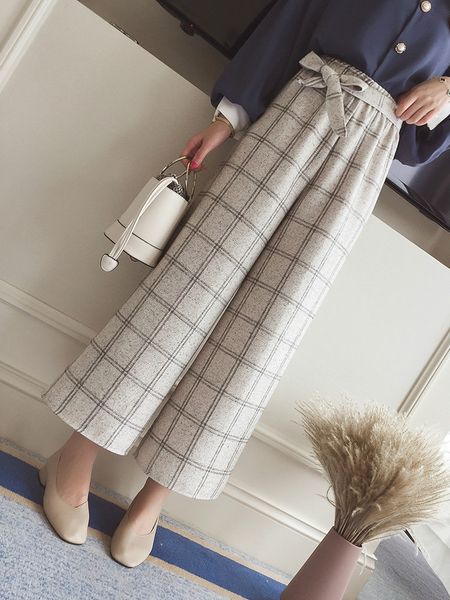 vintage high waist woolen wide leg pants woman plaid black full length wool trousers loose lace up autumn winter pants, Black;white
vintage high waist woolen wide leg pants woman plaid black full length wool trousers loose lace up autumn winter pants, Black;white