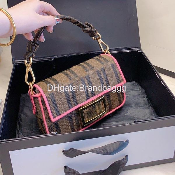 2020 designer crossbody bag travel bag brand bags fashion hardware envelope flap f letter embroidery women postman retro messenger canvas ba
2020 designer crossbody bag travel bag brand bags fashion hardware envelope flap f letter embroidery women postman retro messenger canvas ba