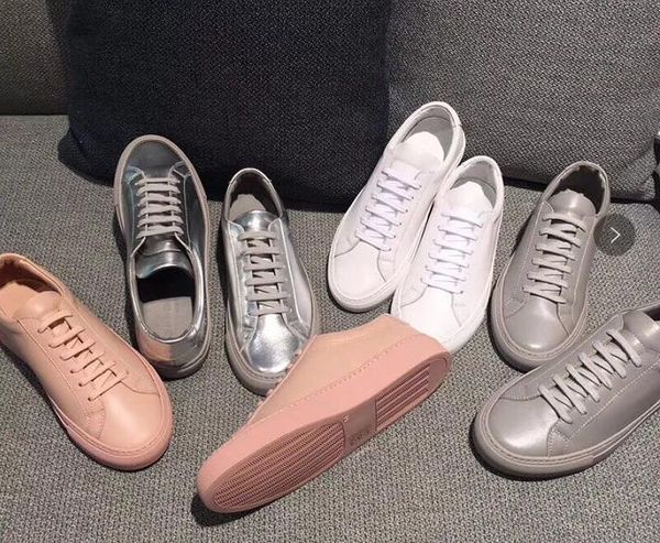the new common item on the market consists of women's black and white low-men's leather men's general casual shoes and fl
the new common item on the market consists of women's black and white low-men's leather men's general casual shoes and fl