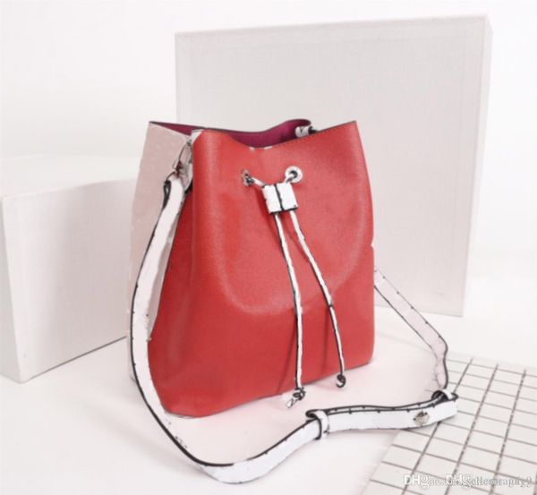 designer luxury handbags purses brand designer handbags good quality lady fashion shoulder bags m44020 size26 x 26 x 17.5
designer luxury handbags purses brand designer handbags good quality lady fashion shoulder bags m44020 size26 x 26 x 17.5