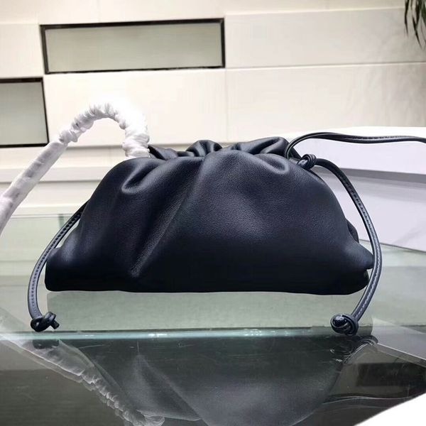 2019 genuine desinger the pouch soft calfskin ladies small clutch bag hand fashion crossbody women cloud bag
2019 genuine desinger the pouch soft calfskin ladies small clutch bag hand fashion crossbody women cloud bag