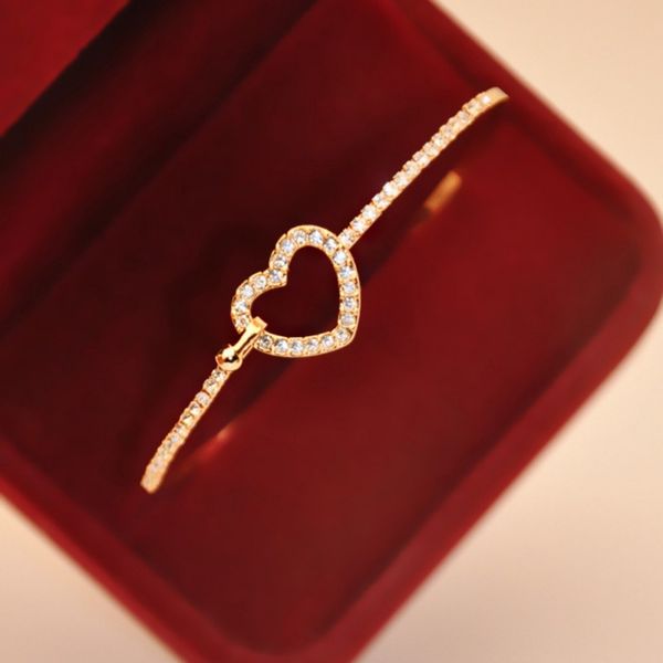 4 kinds of sweet heart shape women bracelet fashion elegant heart chain bangle korean version clover studded bracelet, Black
4 kinds of sweet heart shape women bracelet fashion elegant heart chain bangle korean version clover studded bracelet, Black