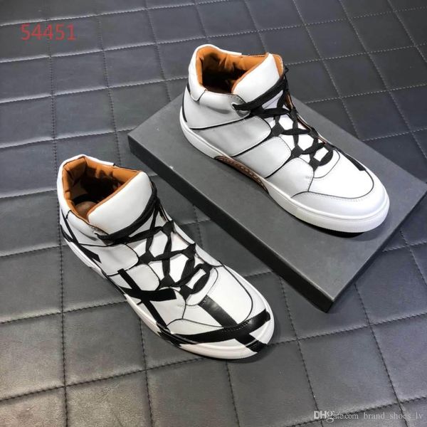 with shoe box new luxury leather casual shoes women men designer sneakers genuine leather fashion mixed color
with shoe box new luxury leather casual shoes women men designer sneakers genuine leather fashion mixed color