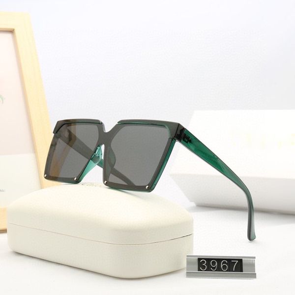 3967 new arrival fashion bag excellent quality brand designer polarized sunglass for women adumbral oval women with brand box, White;black
3967 new arrival fashion bag excellent quality brand designer polarized sunglass for women adumbral oval women with brand box, White;black