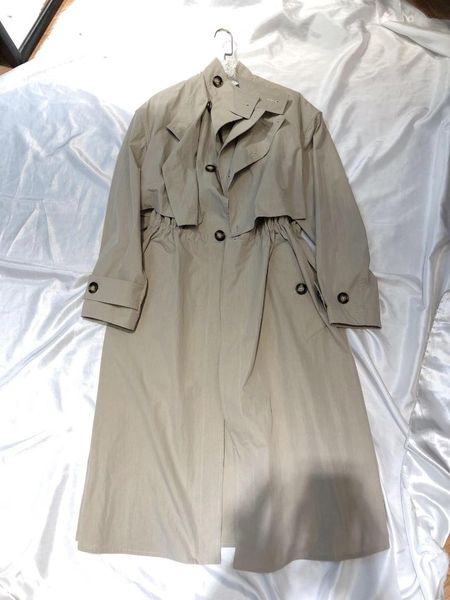 2019 new ladies fashion long sleeve stand collar solid color drawstring waist trench coat 0715, Black;brown
2019 new ladies fashion long sleeve stand collar solid color drawstring waist trench coat 0715, Black;brown