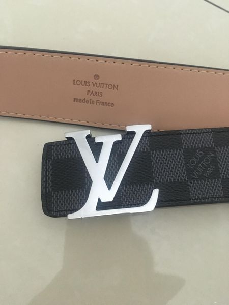 2020 selling new gold and silver buckle design belt, luxury men's belt, fashionable women's belt wholesale, delivery a198, Black;brown
2020 selling new gold and silver buckle design belt, luxury men's belt, fashionable women's belt wholesale, delivery a198, Black;brown